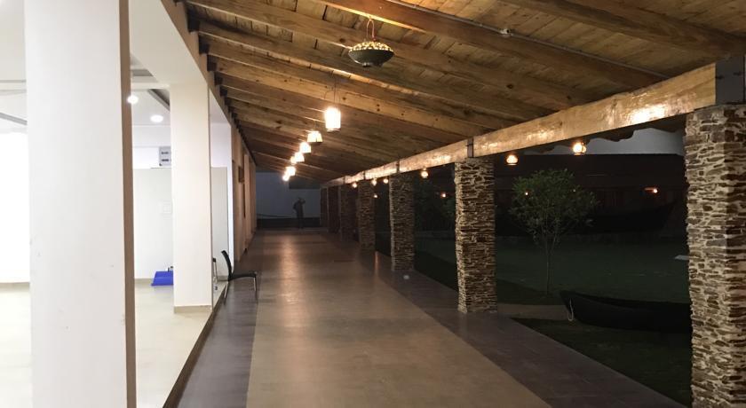 Avigna Lokesh Hotel Chik Banavar Bagian luar foto